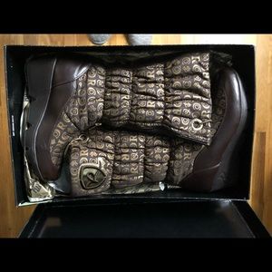 Rocawear women boots, size 9